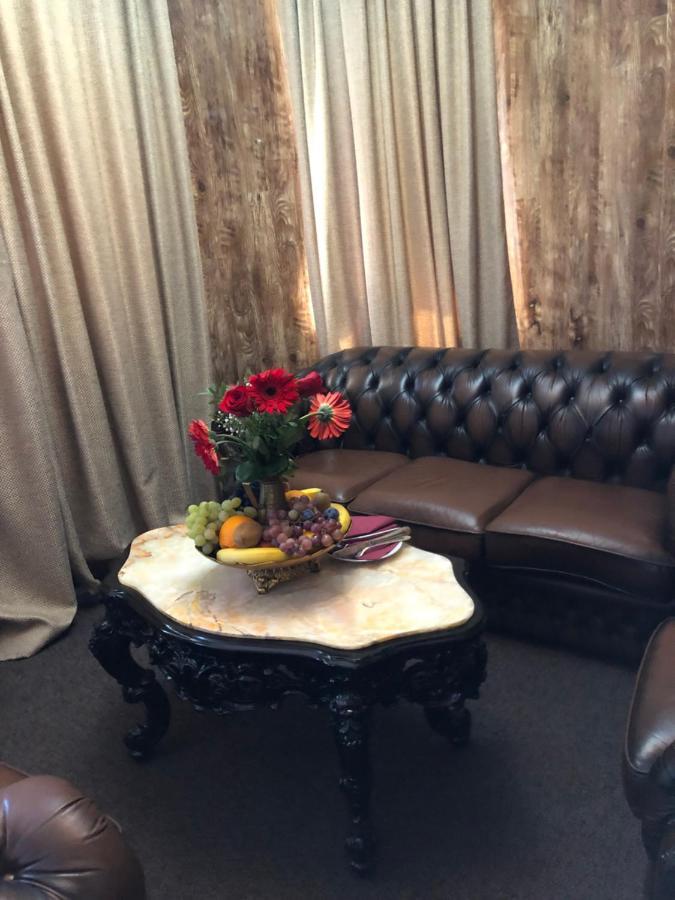 Hotel Edinburgh Caracal Eksteriør bilde
